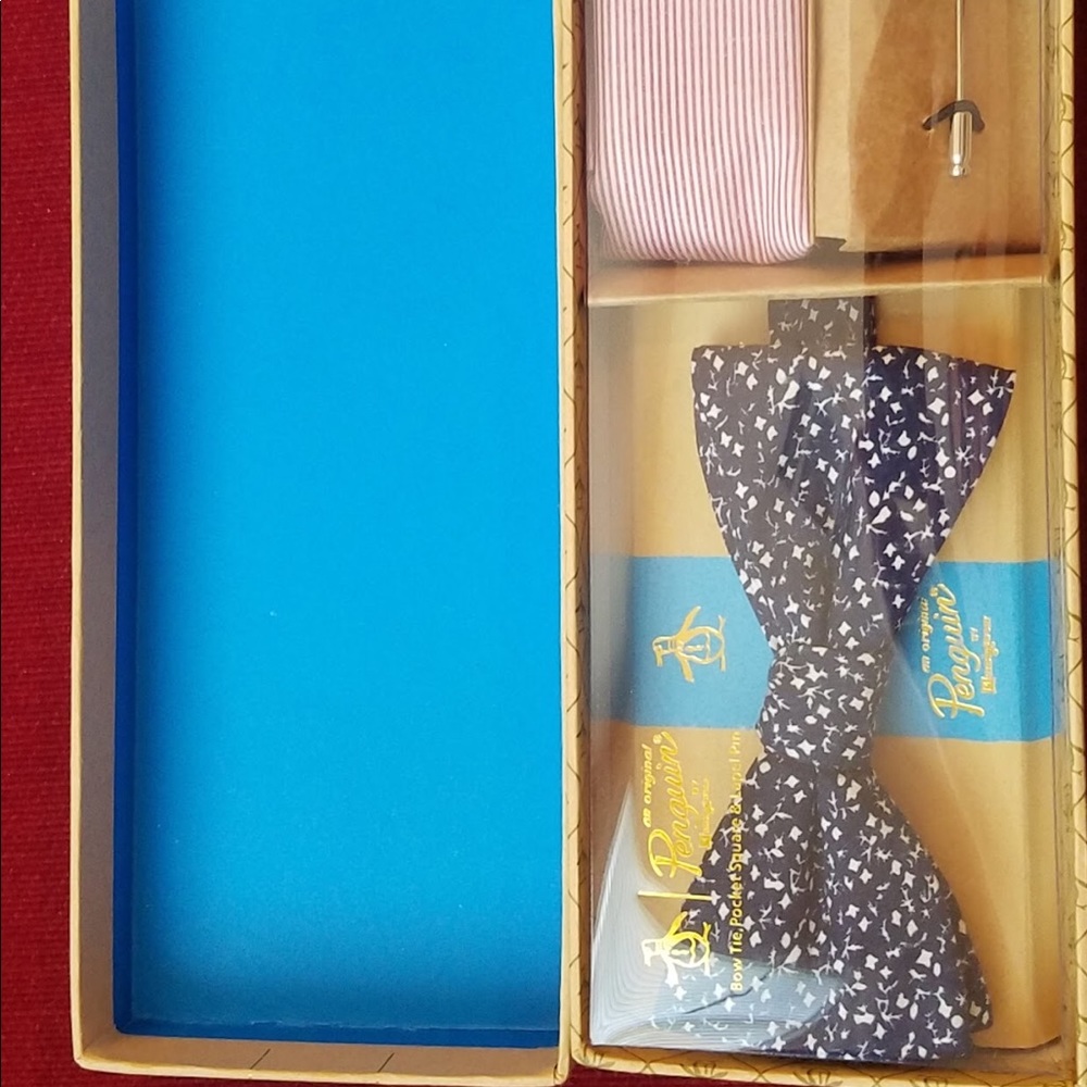 Penguin bow tie set